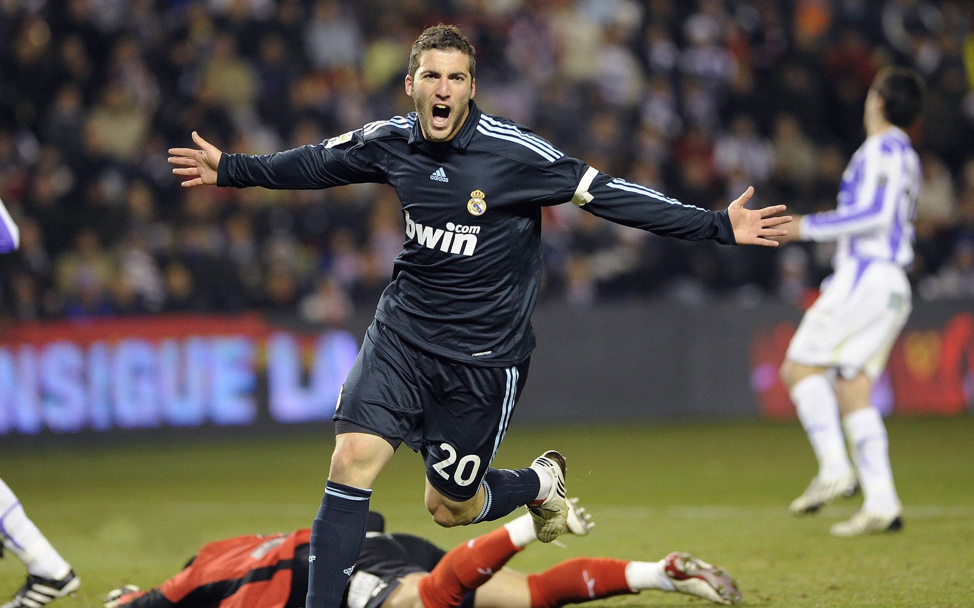 C罗复出首秀出彩,广厦男篮主场血战莱比锡,豪取14连胜